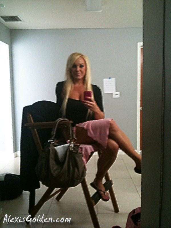 Alexis Golden Fresh Out of Makeup